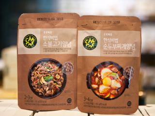 (左から)韓食秘法 牛肉プルコギのソース 、韓食秘法 スンドゥブチゲの素