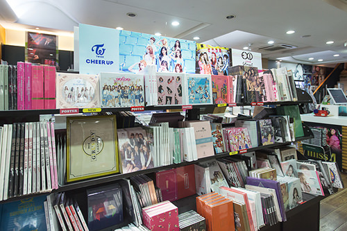 CD 正規アルバム 15,000ウォン~ CD 正規アルバム 15,000ウォン~