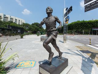 「オリンピックスターストリート」には歴代韓国人メダリストの像などが展示されています