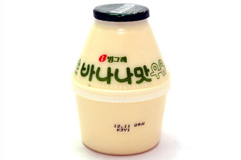 バナナ牛乳(200ml):150kcal バナナ牛乳(200ml):150kcal