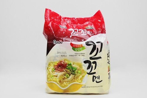 コッコ麺(パルド) 1,000ウォン
520kcal
(写真は5袋入り) コッコ麺(パルド) 1,000ウォン
520kcal
(写真は5袋入り)