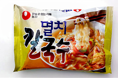 ミョルチカルグッス(農心)
800ウォン 335kcal ミョルチカルグッス(農心)
800ウォン 335kcal