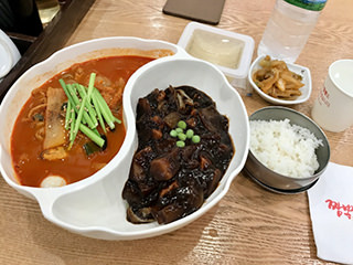 チャムチャジャン(チャンポン+ジャージャー麺)