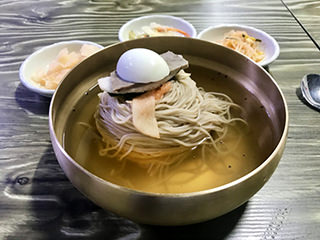平壌冷麺