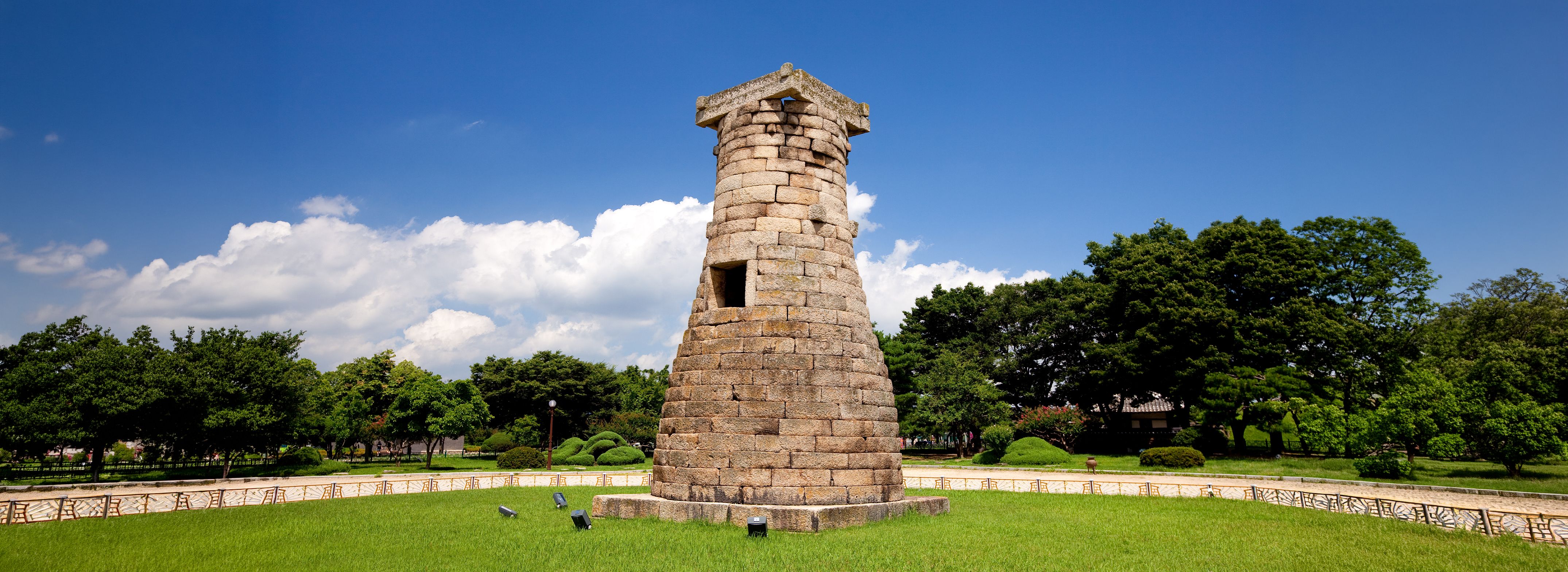 慶州中心部(歴史遺跡地区)(キョンジュチュンシムブ(ヨッサユジョッチグ