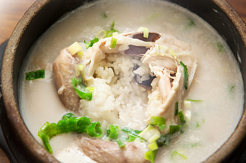 参鶏湯 サムゲタン 韓国料理 グルメガイド 韓国旅行 コネスト