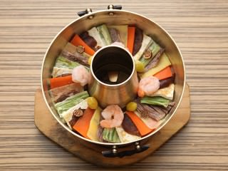 九節板(8種の具の薄焼き巻き)｜韓国料理・グルメガイド｜韓国