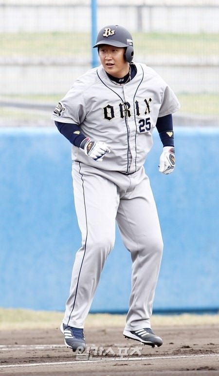 野球＞日本の打点王の李大浩「韓国ロッテが好調でうらやましい