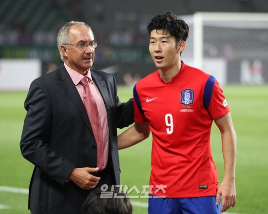 サッカー孫興民 後半戦解決人 の写真 韓国ソウルのスポーツニュース 韓国旅行 コネスト