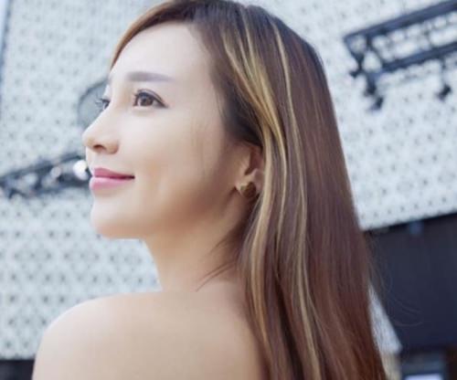 韓国 女性 アイドルグループ　Sugar（シュガー）アユミ　直筆サイン入り色紙 韓国 女性 アイドルグループ Sugar（シュガー）アユミ 直筆