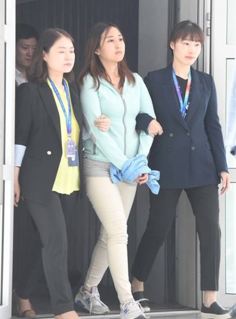 チョン ユラ氏 逃避245日ぶりに韓国帰国 梨大不正入学について 自分の専攻すら知らない 韓国の社会 文化ニュース 韓国旅行 コネスト