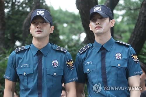 写真 チャンミンとシウォン 兵役終え除隊 韓国の芸能ニュース 韓国旅行 コネスト 写真 チャンミンとシウォン 兵役終え除隊 韓国の芸能ニュース 韓国旅行 コネスト