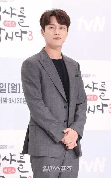 HIGHLIGHT ユンドゥジュン FAN CON グラビア】「HIGHLIGHT」ユン・ドゥジュン“いつもグループ活動が