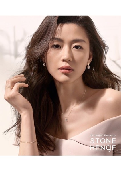 女優チョン ジヒョン 歳月流れても変わりない女神美貌を自慢 韓国の芸能ニュース 韓国旅行 コネスト