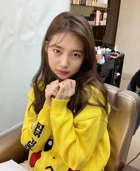 女優スジ ピカチュウのニット着て百万ボルトのラブリーメッセージ 韓国の芸能ニュース 韓国旅行 コネスト