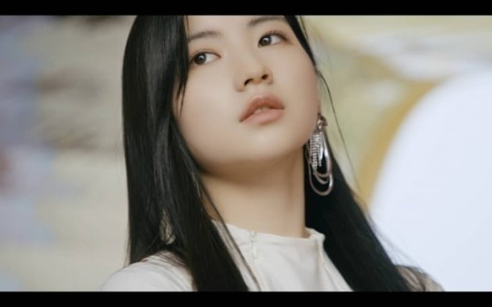 新人ガールズグループBABYMONSTER、日本出身16歳ラッパー「アサ」の