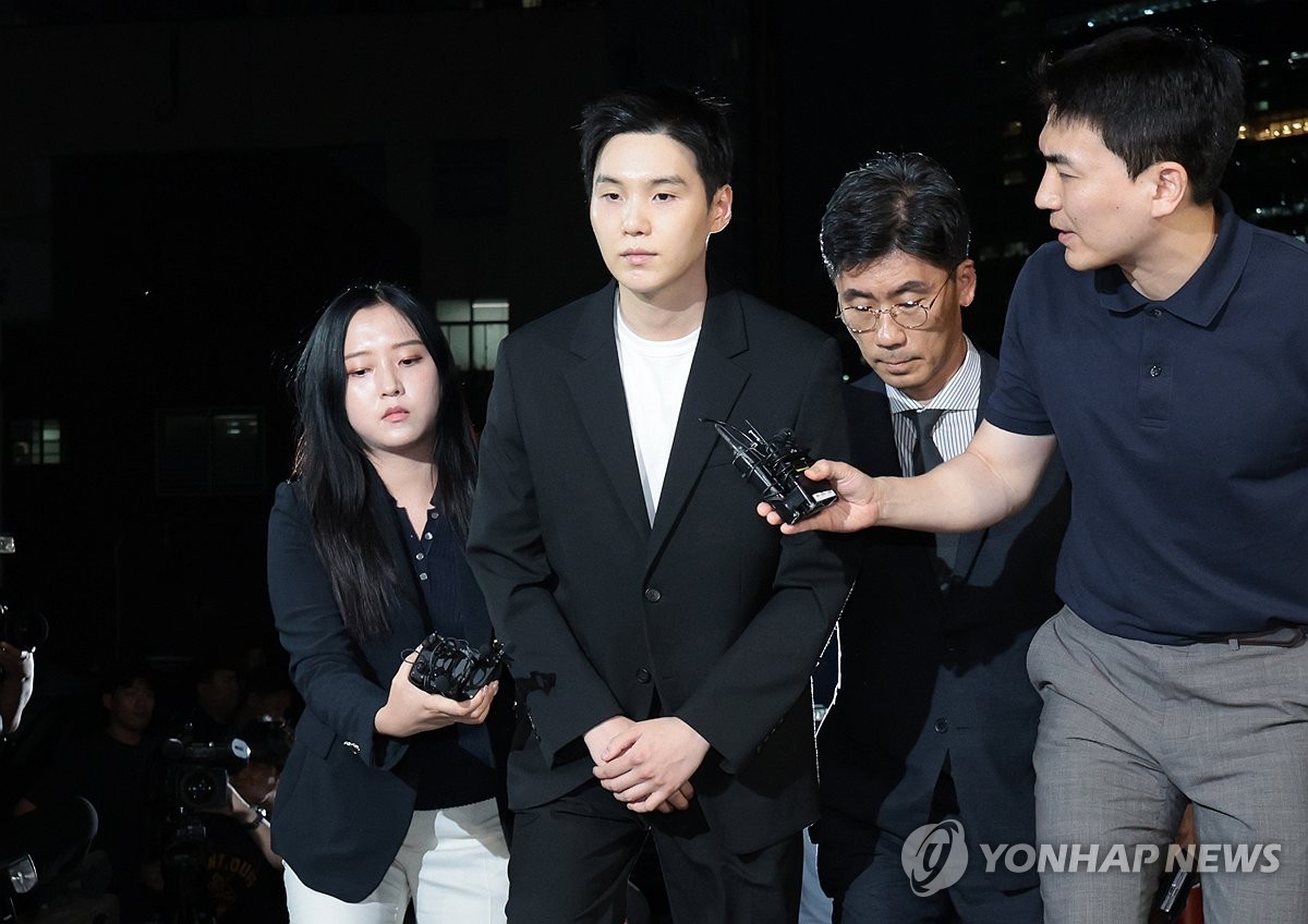 BTSシュガを書類送検 電動スクーター飲酒運転＝韓国警察 | 韓国