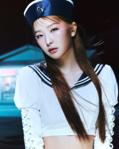 Red Velvet スルギ　公式フィルム　LaRouge Red Velvetスルギ 10月に初のフィルム写真展開催