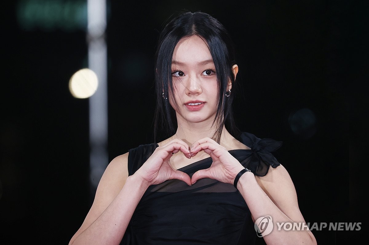 韓国 女優 ヘリ