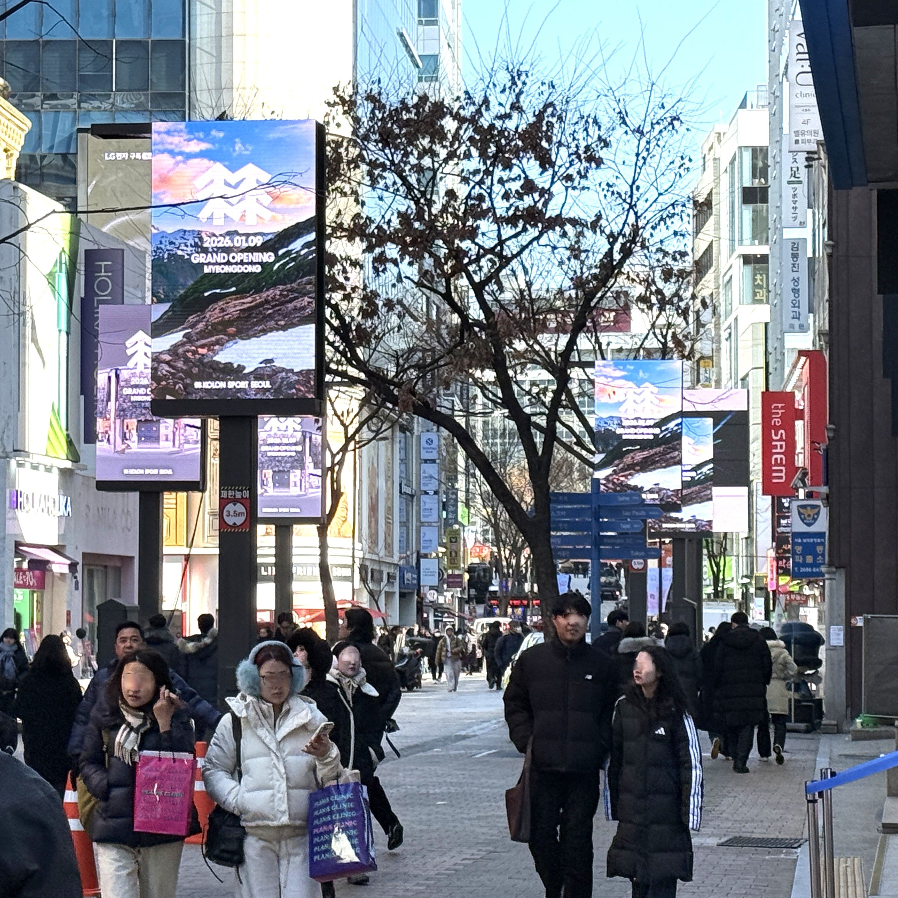 2026年1月の様子。メディアポールに一新。