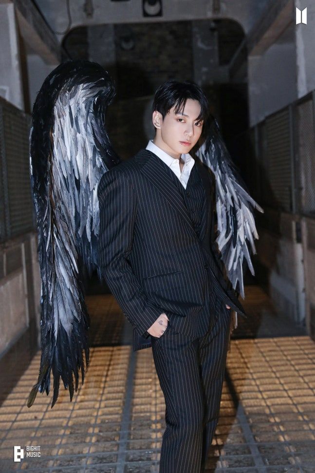 BTSジョングクが「Standing Next to You」でまた大記録達成···14億回