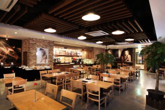 カフェ&バー「Cafe Aropa」 カフェ&バー「Cafe Aropa」
