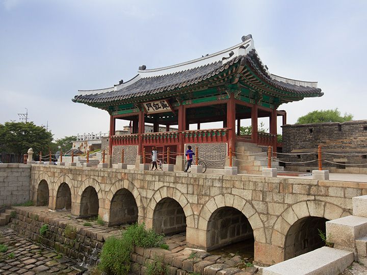 水原華城