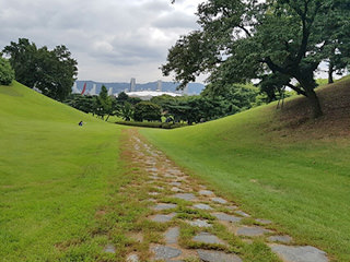 ソウル・百済の首都ウォーキングツアー(夢村土城～ソウル石村洞古墳群)