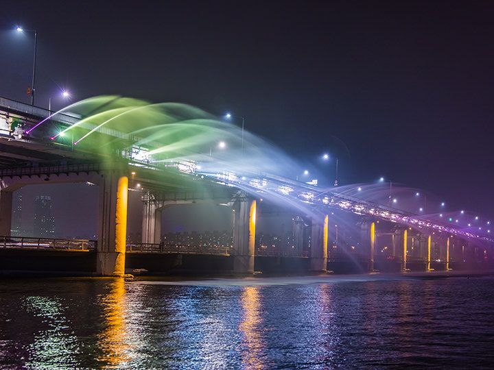 月光レインボー噴水