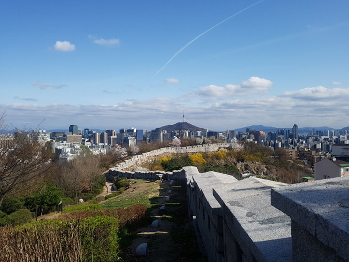 仁王山(イナンサン)のソウル城郭