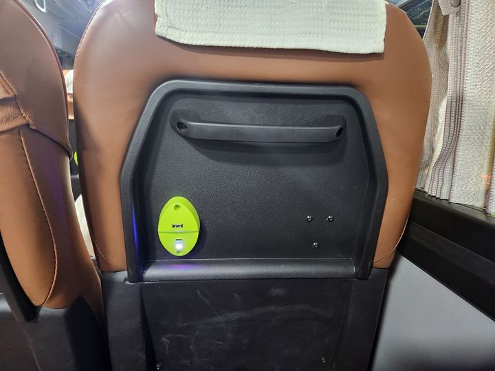 広域バスならスマホの充電もできる