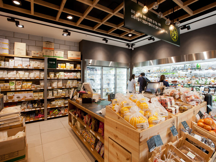 明るい店内も健康的なイメージ