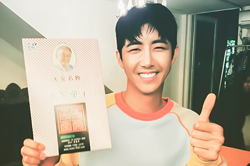 ※芸能人の写真は元祖鶴華ホドクァジャのInstagramに掲載されており、店内にはありません