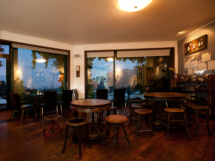 広々とした店内