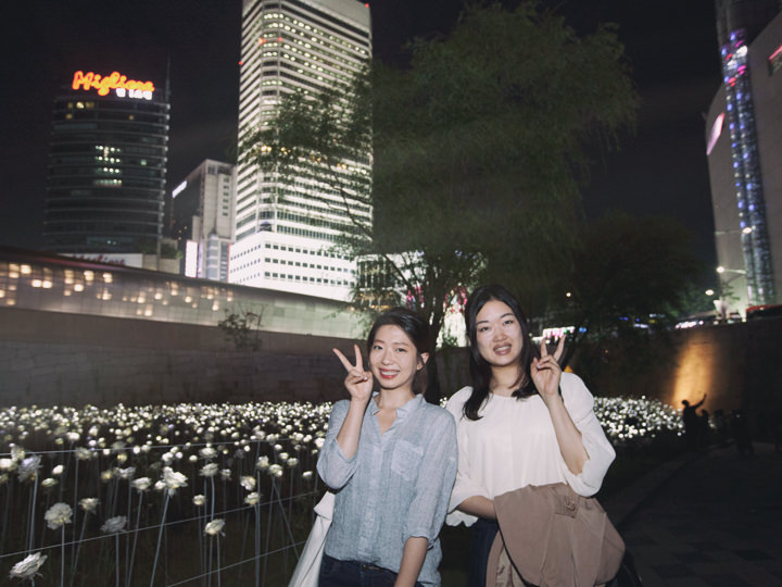 日本語堪能なガイドさん(左)と最後にパチリ