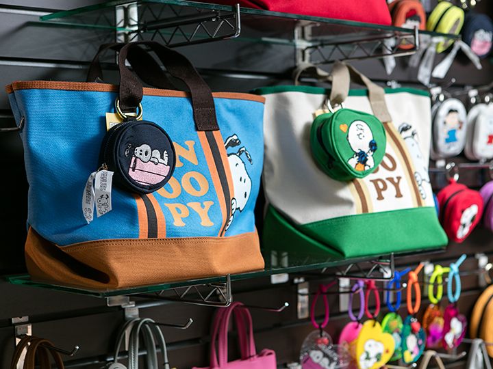 しっかりした作りのトートバッグ。