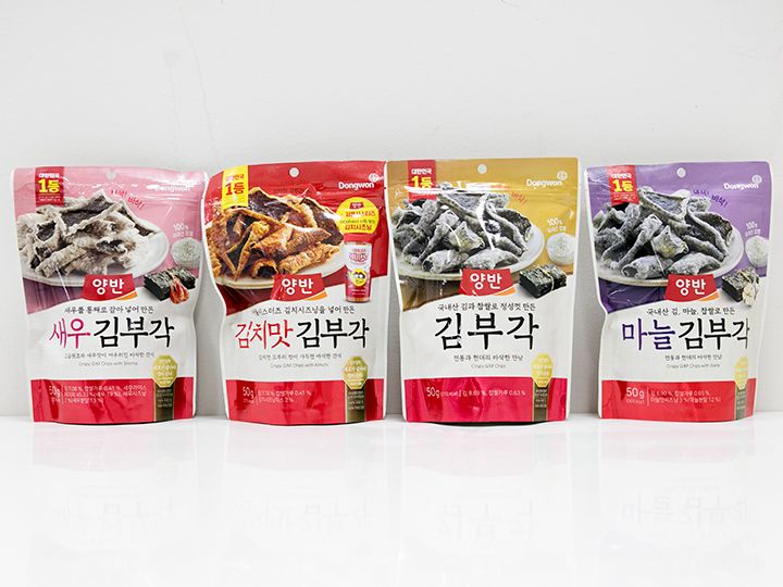ドンウォン「ヤンバン キムブガク」
(동원 양반 김부각)
内容量:50g
値段:4,470ウォン
(左からエビ、キムチ、オリジナル、ニンニク味)
