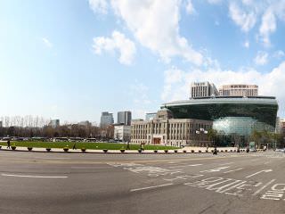 ソウルの中心部、市庁前に位置