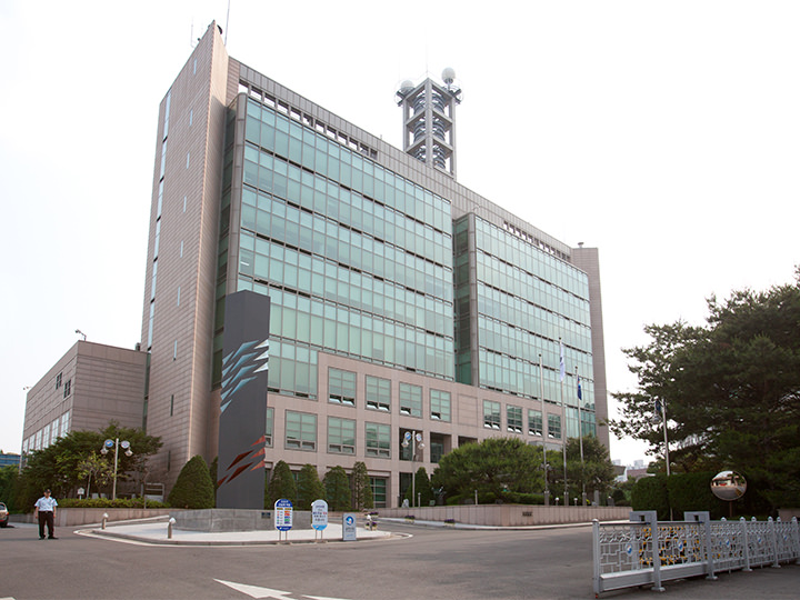 ポラメ公園すぐ横に位置する「韓国気象庁本部」