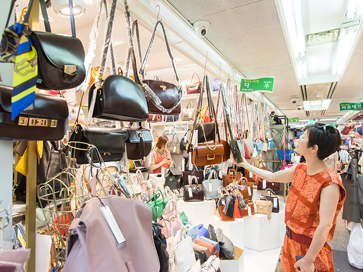 東大門のカバン老舗卸売市場