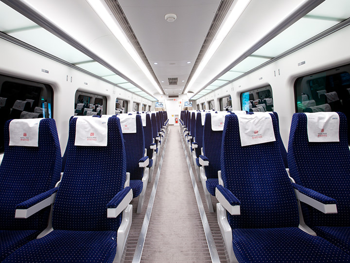 快適ではやい
空港鉄道A'REX