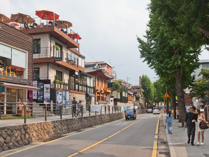 三清洞メインストリート