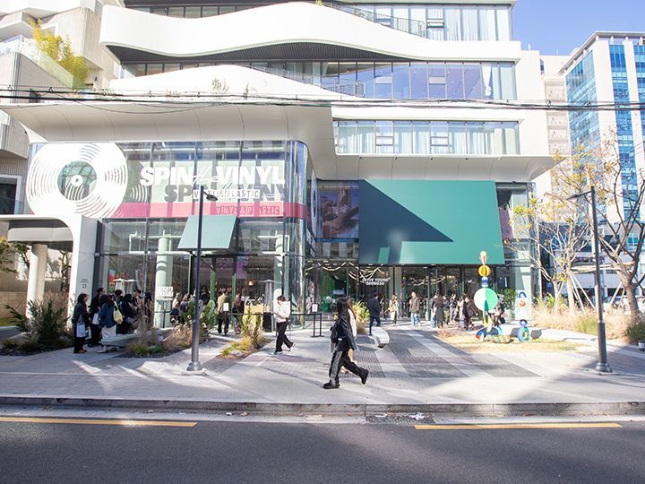 韓国限定品が手に入る
OLIVE YOUNG N 聖水