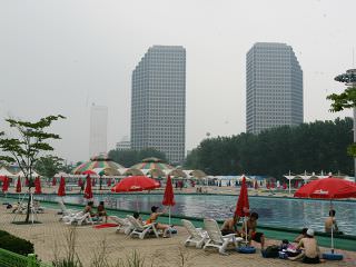 夏季限定の漢江公園 「汝矣島プール」