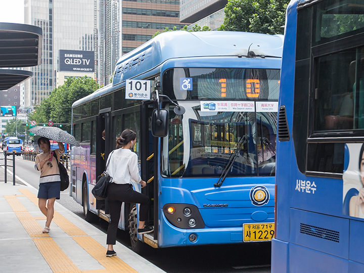 市内バス(基本料金・現金支払い時)
1,500ウォン~