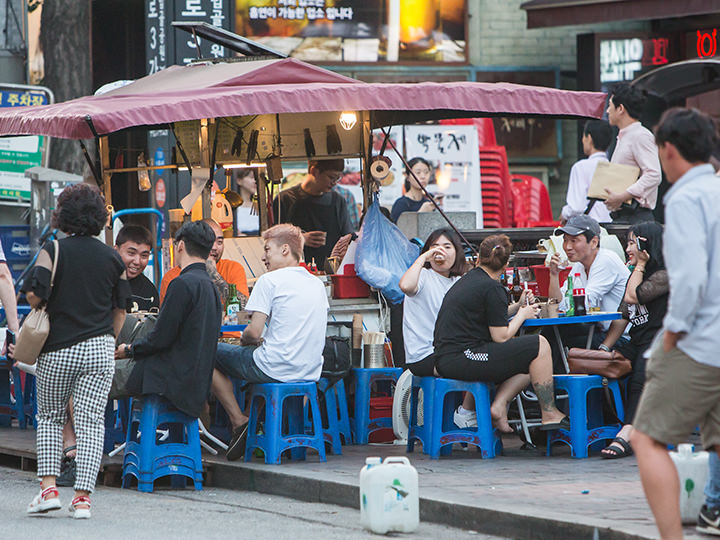 飲み屋屋台(料理1品+焼酎1本)
28,000ウォン~