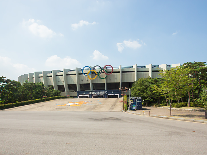 コンサートなども頻繁に開催される「蚕室総合運動場・オリンピック主競技場」
