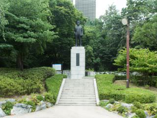独立運動家、李儁(イ・ジュン)の銅像