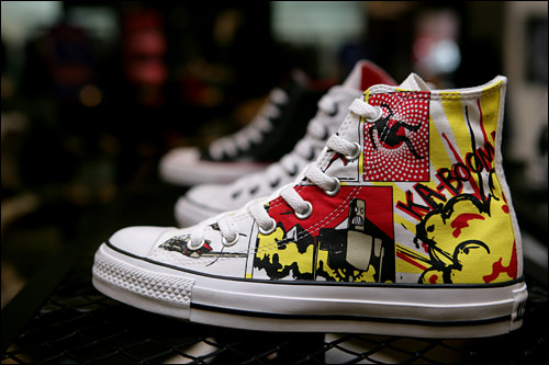 イラスト入りでインパクト大
Converse