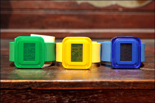 GEEK SHOP
アクセントになるイエローの時計